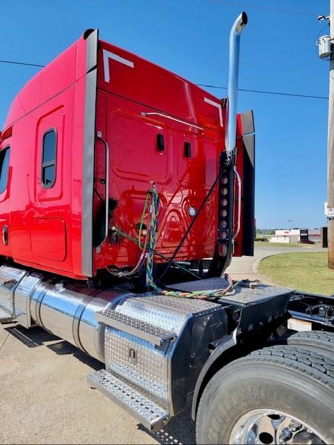 2024 Freightliner Cascadia-7
