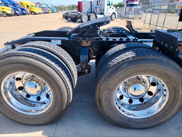 2024 Freightliner Cascadia-11