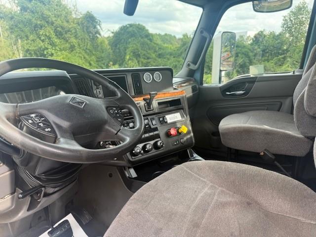 2020 International LT625-12