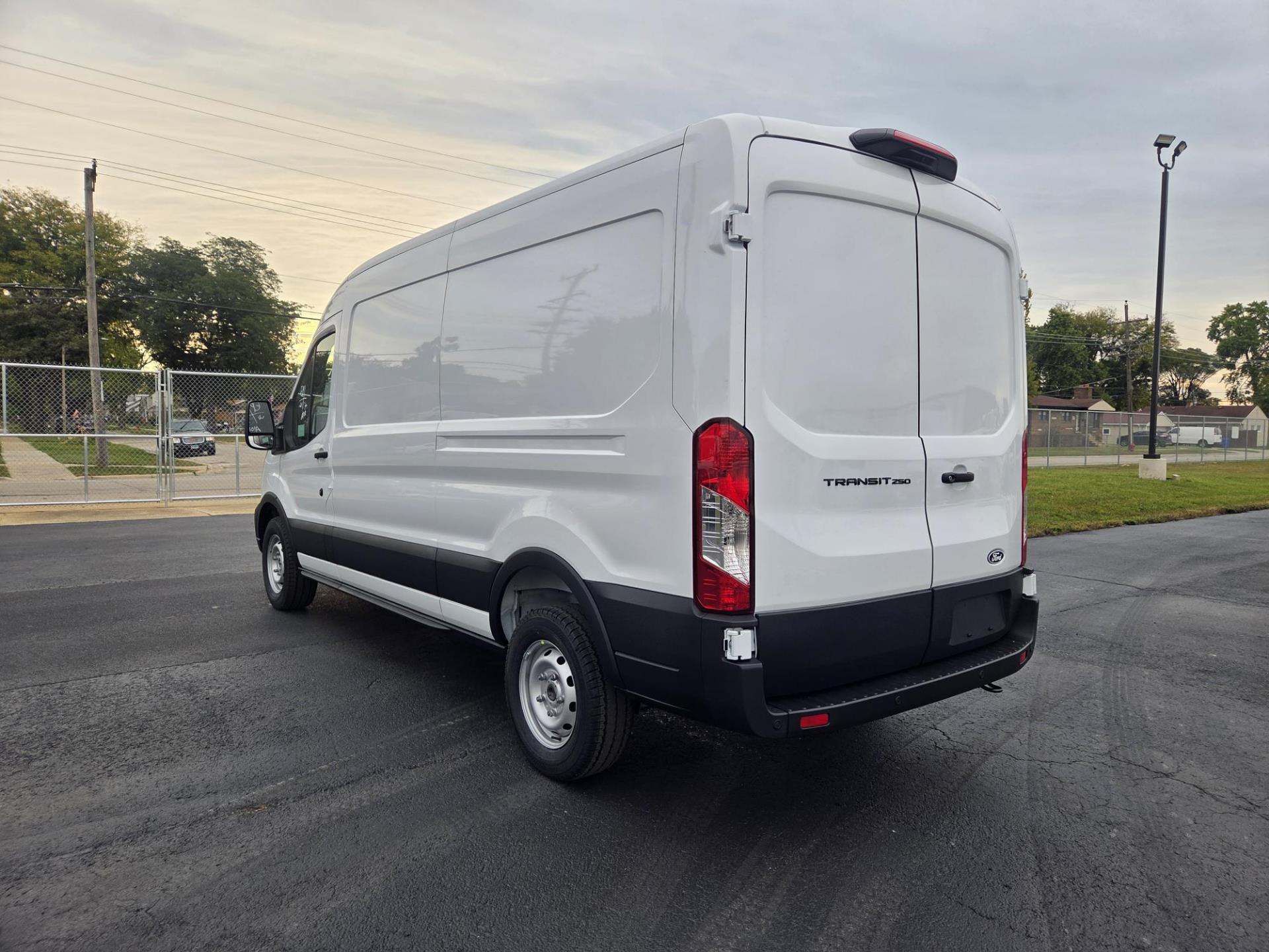 2026 Ford Transit 250 Medium Roof RWD Empty Cargo Van for sale #1962381 - photo 2
