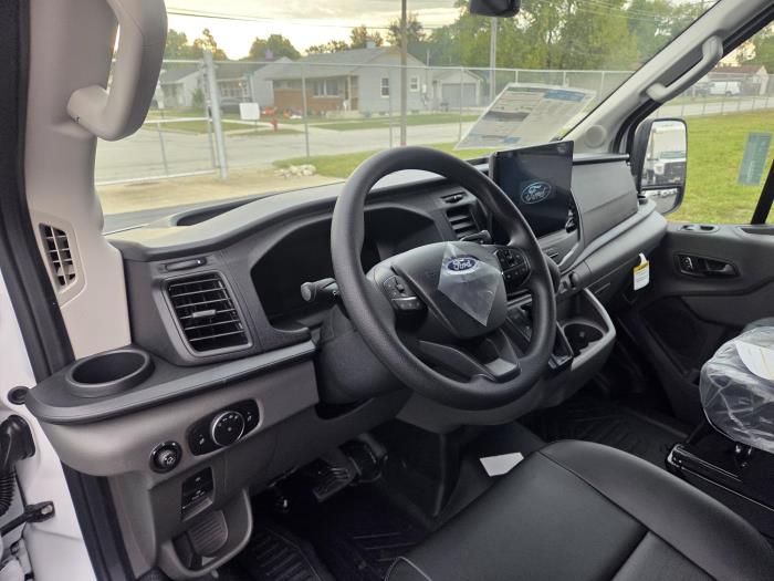 2026 Ford Transit-250-10