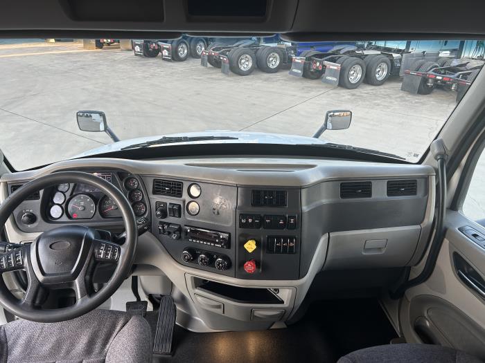 2022 Peterbilt 579-12