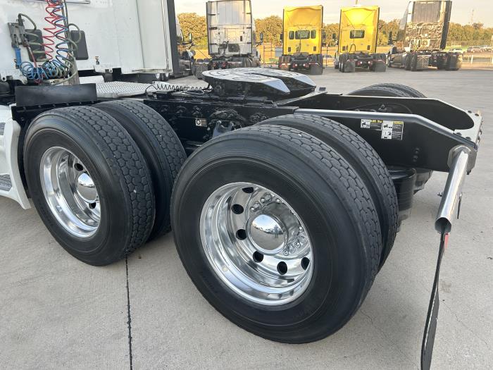 2022 Peterbilt 579-17
