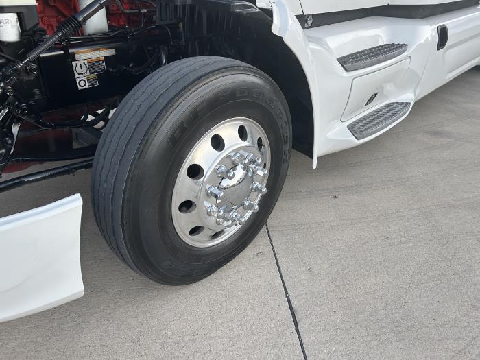 2022 Peterbilt 579-18
