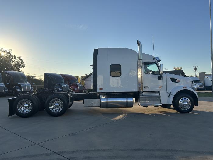 2020 Peterbilt 567-3