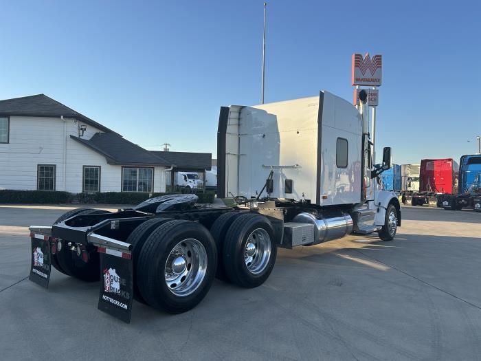 2020 Peterbilt 567-4