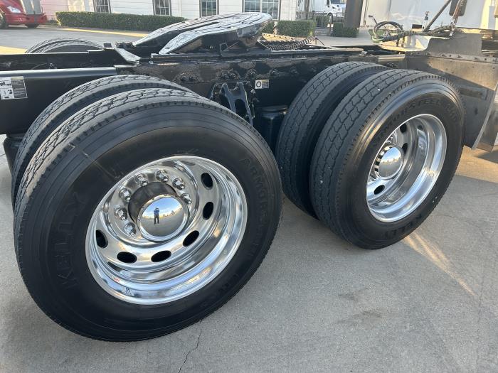 2020 Peterbilt 567-16