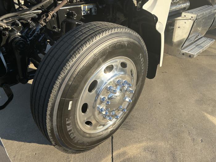 2020 Peterbilt 567-18