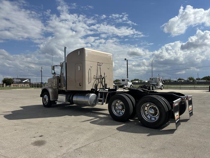 2020 Peterbilt 389-5