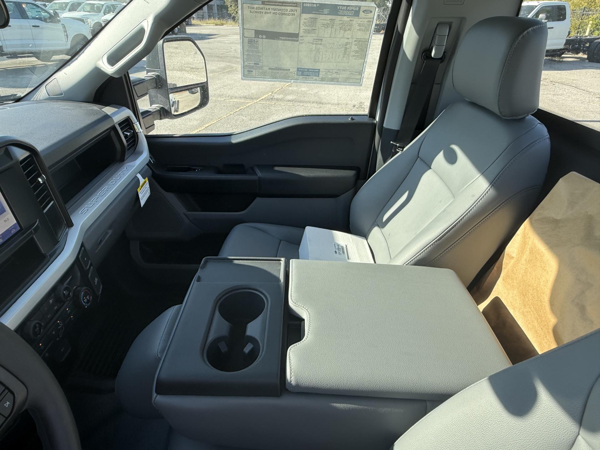 2026 Ford F-450 Regular Cab DRW 4x2 Cab Chassis for sale #1950169 - photo 15