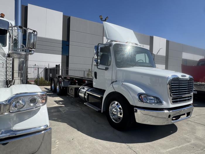 2023 Freightliner Business Class M2 112-11