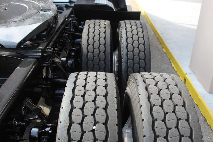 2023 Peterbilt 579-6