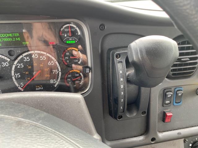 2023 Freightliner Business Class M2 106-19