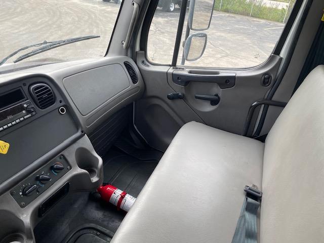 2023 Freightliner Business Class M2 106-21