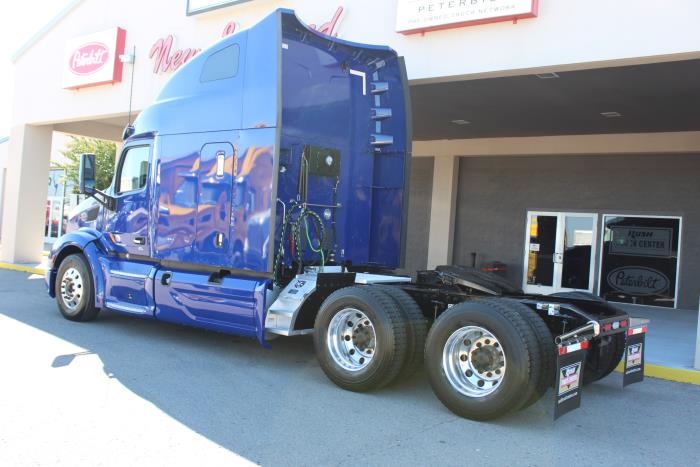 2022 Peterbilt 579-4