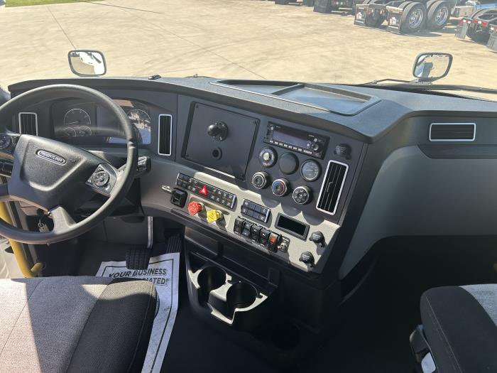 2023 Freightliner Cascadia-11