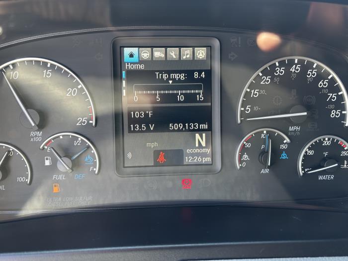 2023 Freightliner Cascadia-12