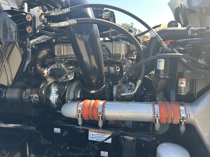 2023 Freightliner Cascadia-14