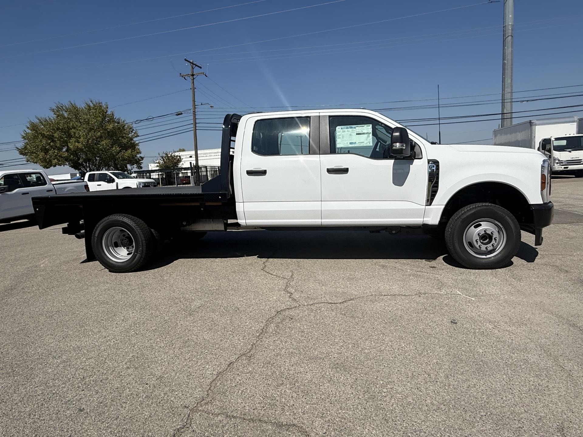 2026 Ford F-350 Crew Cab DRW 4x4 Flatbed Truck for sale #1950140 - photo 6