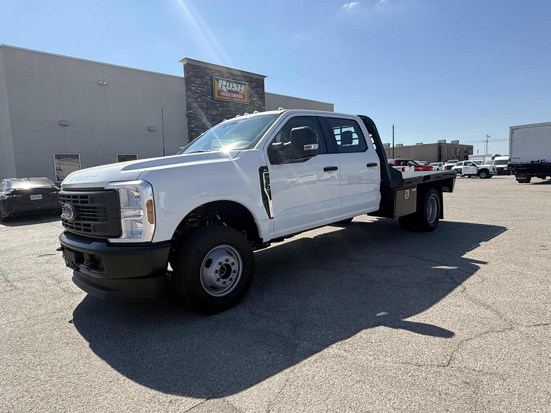 2026 Ford F-350 Crew Cab DRW 4x4 Flatbed Truck for sale #1950155 - photo 1