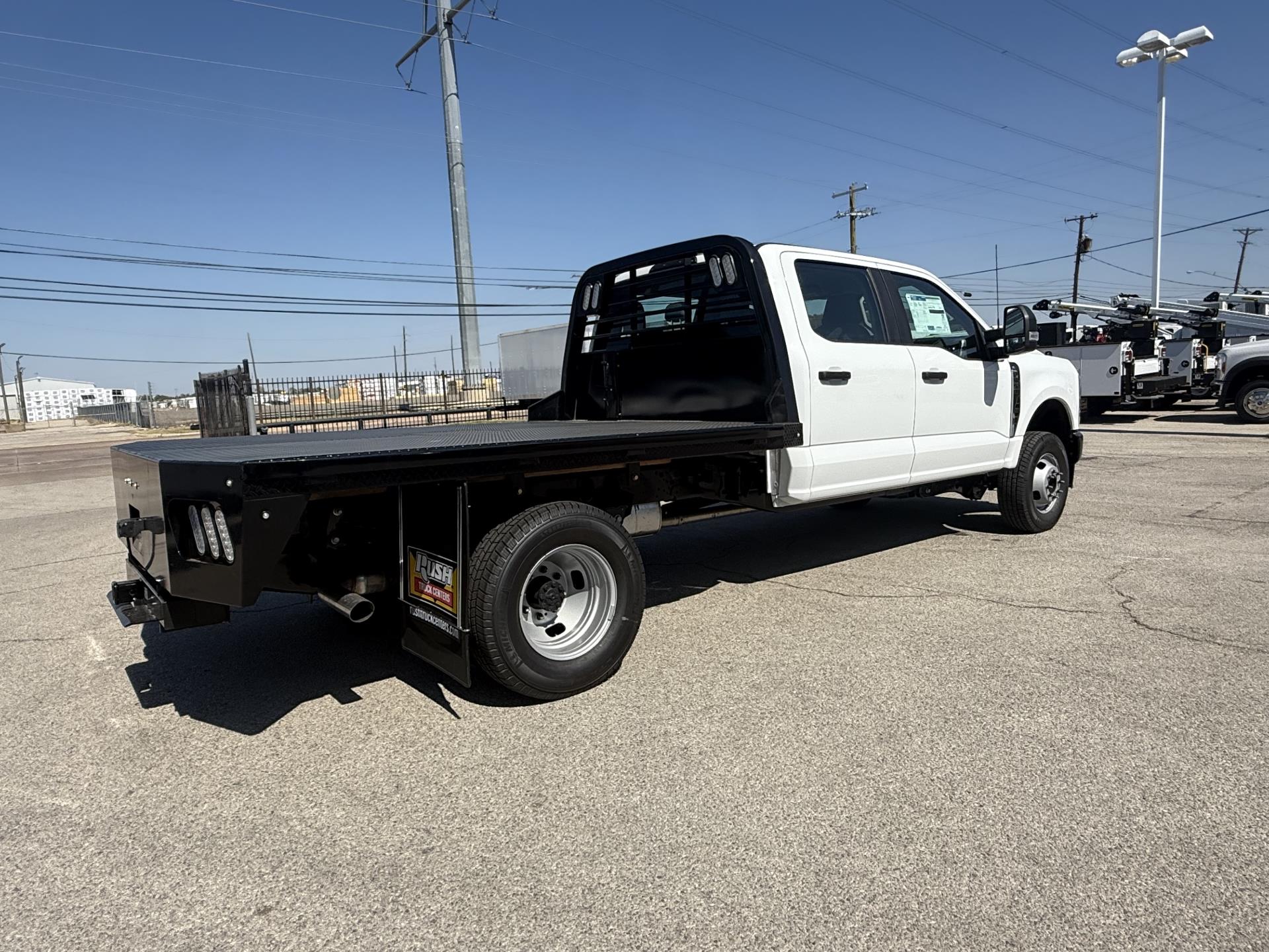 2026 Ford F-350 Crew Cab DRW 4x4 Flatbed Truck for sale #1950155 - photo 7