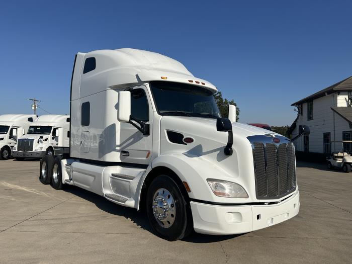 2022 Peterbilt 579-2