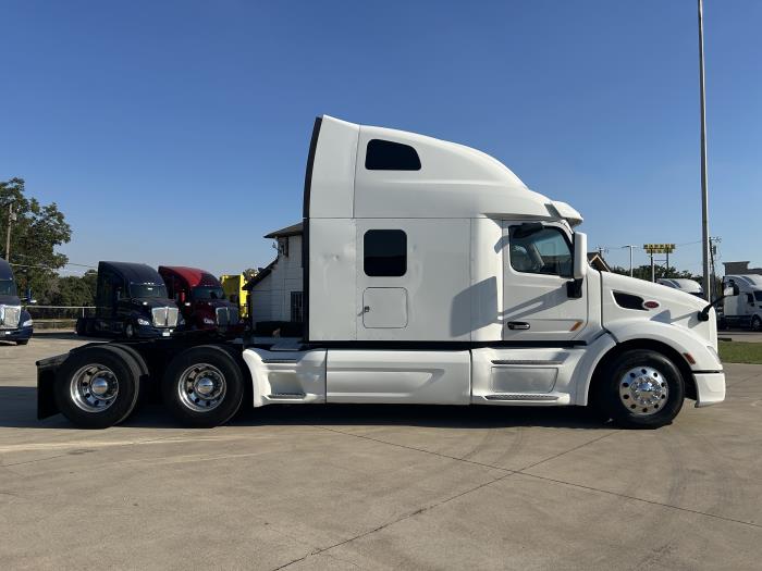 2022 Peterbilt 579-3