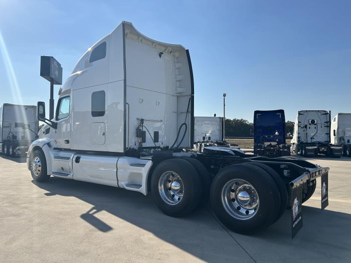 2022 Peterbilt 579-6