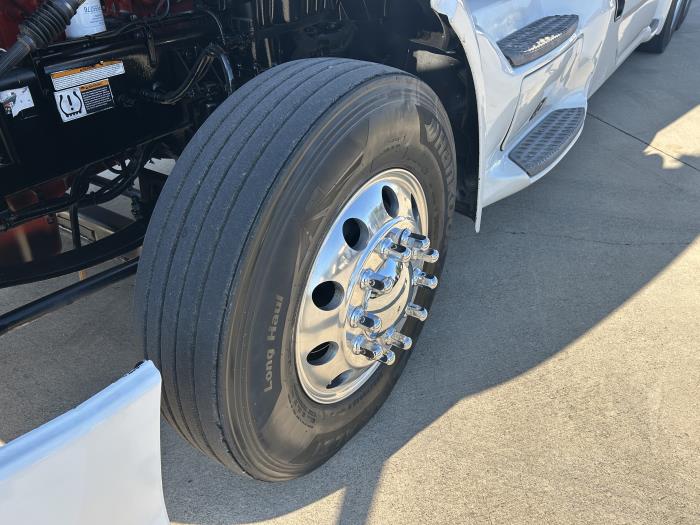 2022 Peterbilt 579-18