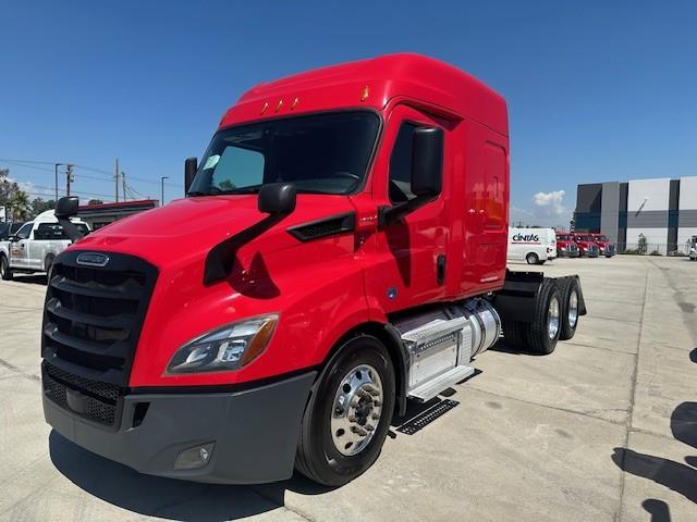 2020 Freightliner Cascadia-3