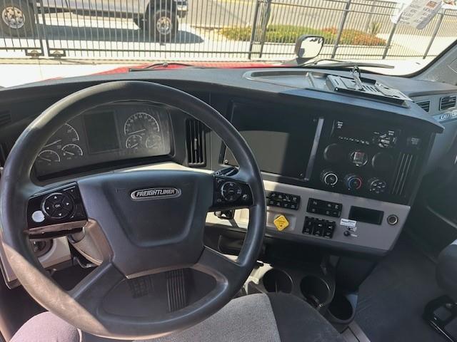 2020 Freightliner Cascadia-5