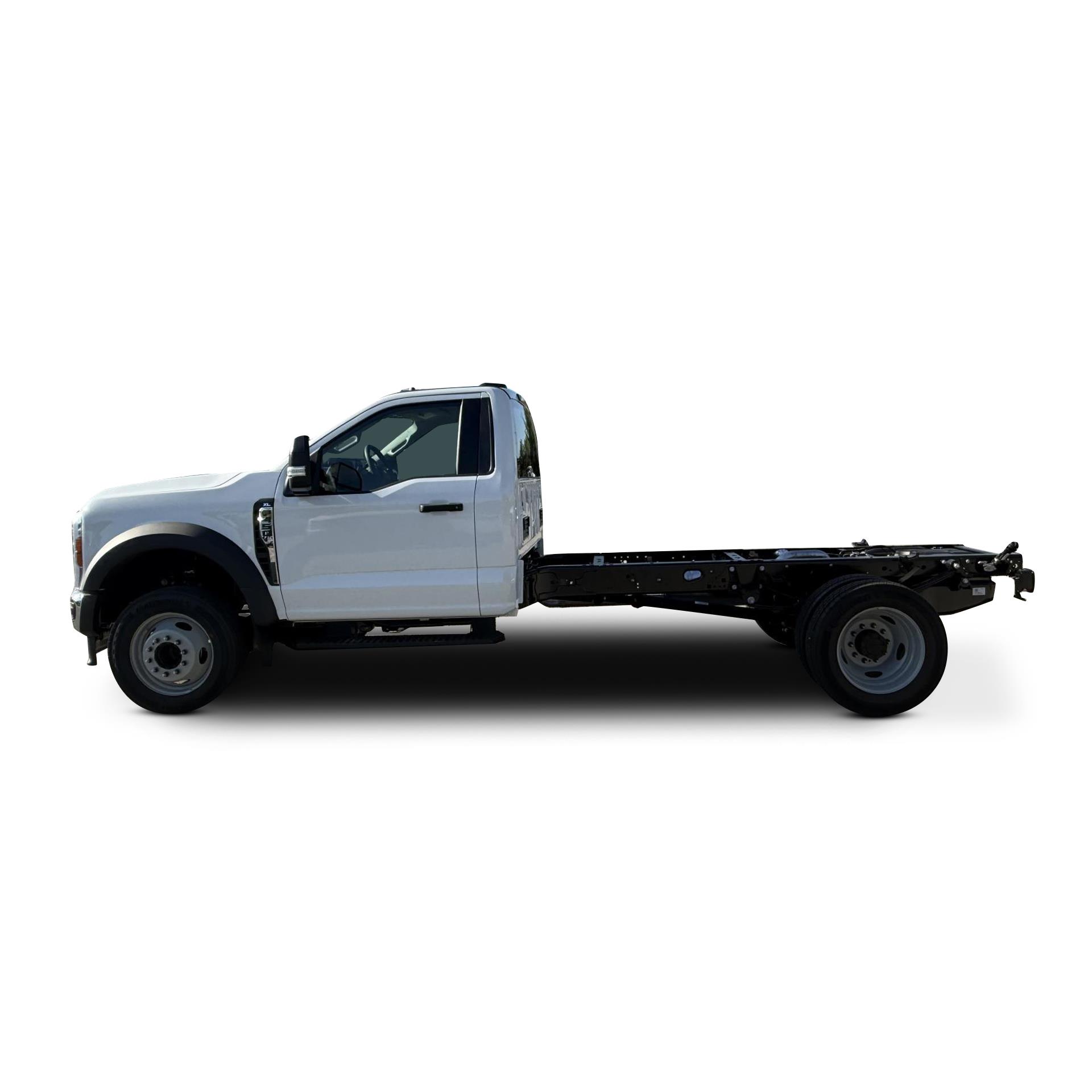 2026 Ford F-450 Regular Cab DRW 4x2 Cab Chassis for sale #1951223 - photo 3