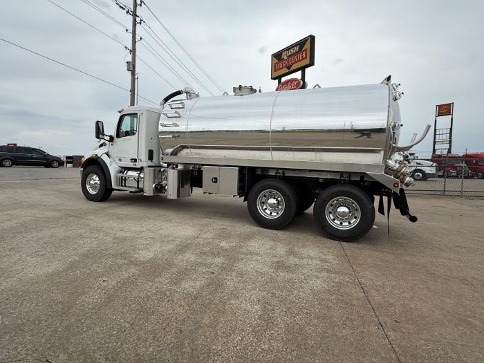 2025 Peterbilt 548-7