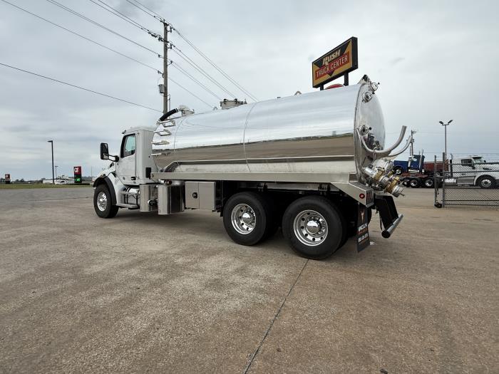 2025 Peterbilt 548-8