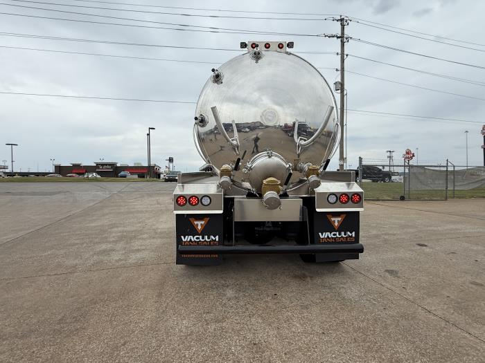 2025 Peterbilt 548-10