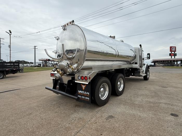 2025 Peterbilt 548-12