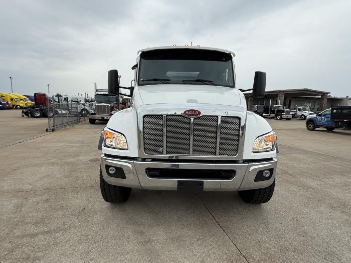 2025 Peterbilt 548-21