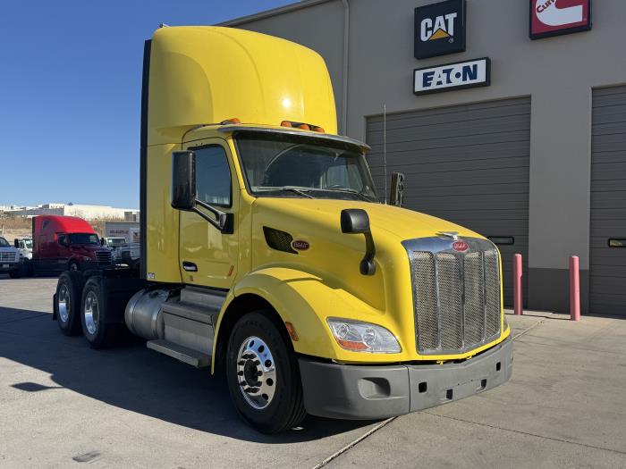 2021 Peterbilt 579 photo 4