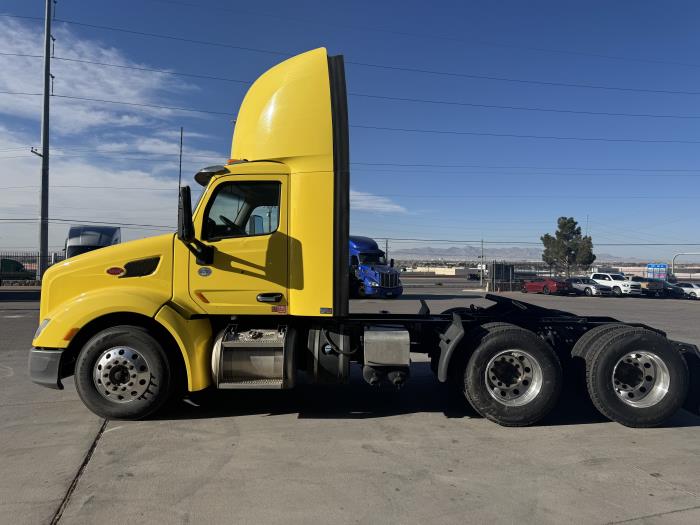 2021 Peterbilt 579-10