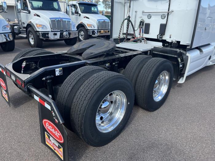 2022 Peterbilt 579-4