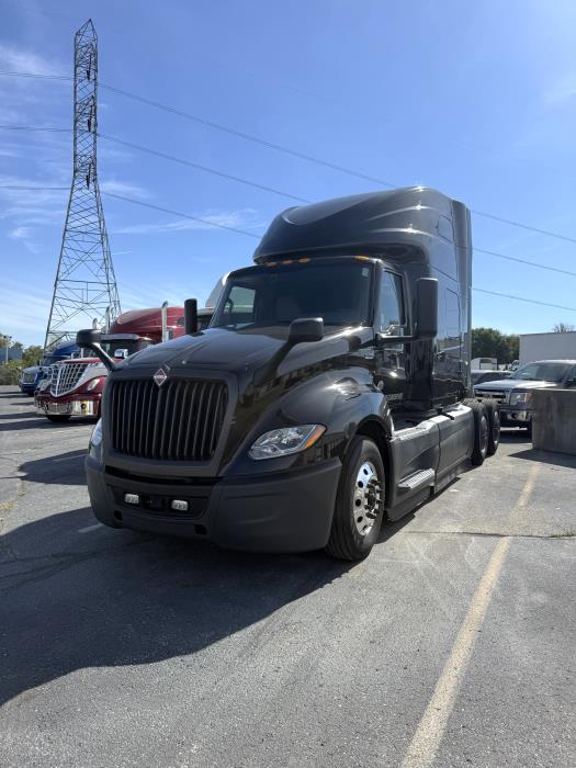 2022 International LT625-7