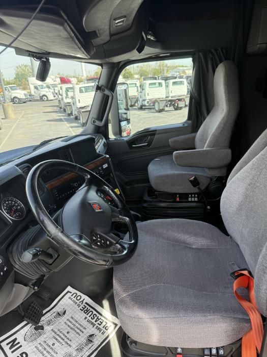 2022 International LT625-2