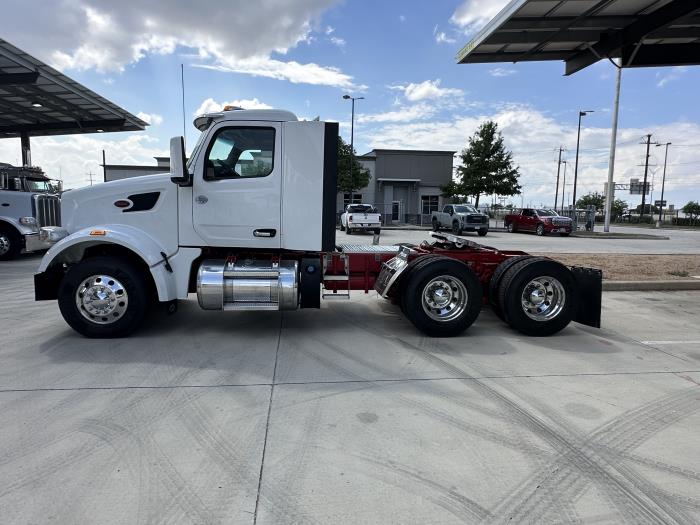 2022 Peterbilt 567-2