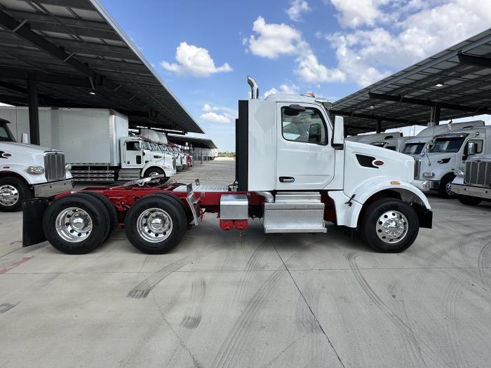 2022 Peterbilt 567-6