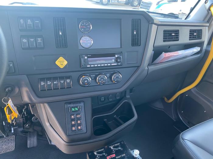 2026 Peterbilt 548-12