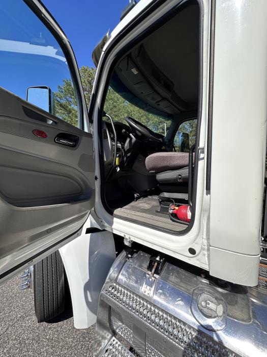 2020 Peterbilt 579-6