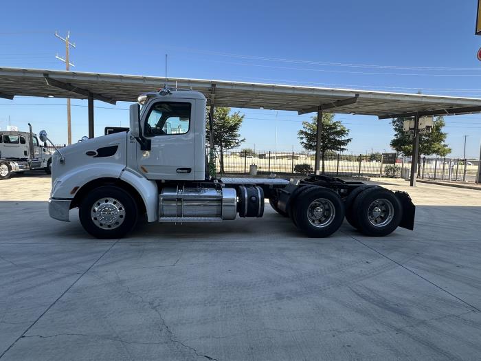 2020 Peterbilt 579-2