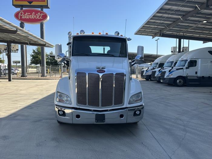 2020 Peterbilt 579-8