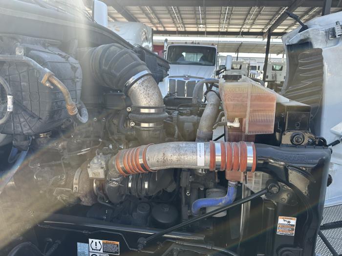 2020 Peterbilt 579-9