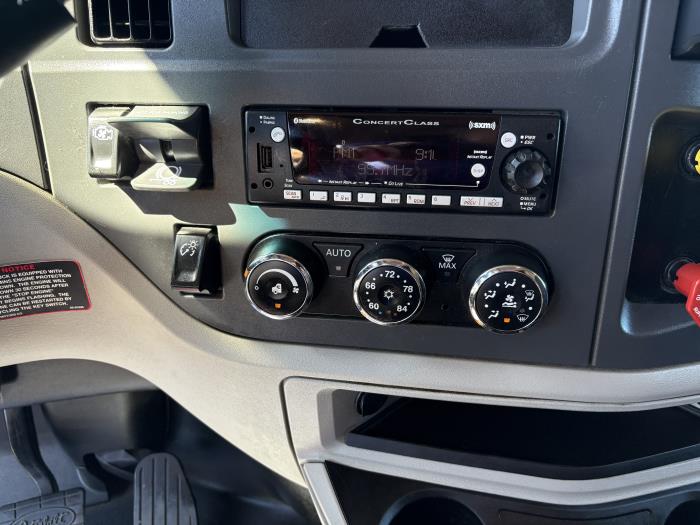 2022 Peterbilt 579-11